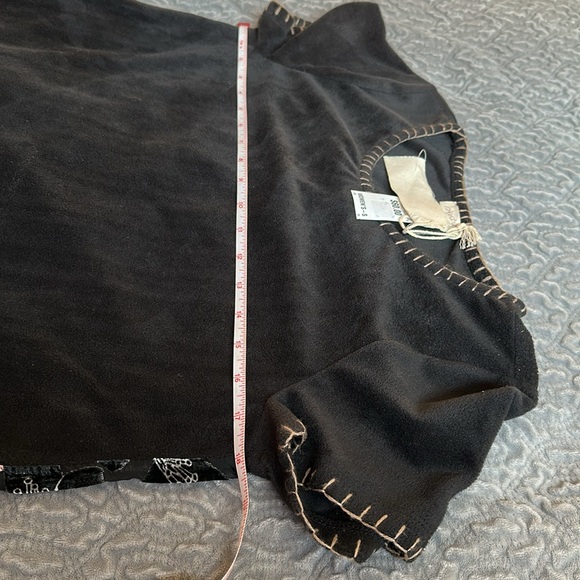 🆕🌸Mystree Black Floral Black Top - size small - Picture 6 of 8